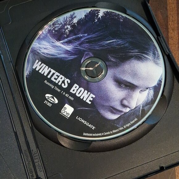 Winters Bone DVD - Picture 4 of 4